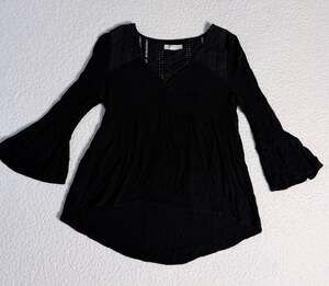 Aeropostale Women's Black Eyelet Lace-Up Bell Sleeve Blouse Size XS